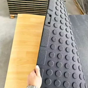 Wood-Pattern Rubber Flooring Mat Shock-Absorption Eco-Friendly Water-Resistant Interlocking Tiles for Gyms Customizable Sizes
